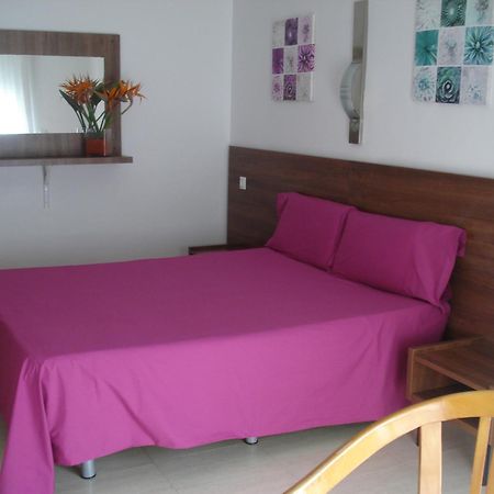 Hostal Margarita Pineda de Mar Szoba fotó