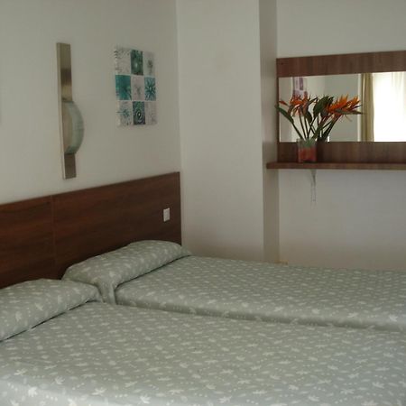 Hostal Margarita Pineda de Mar Szoba fotó