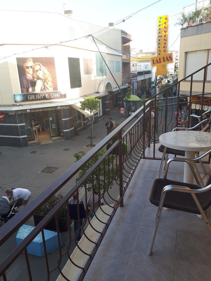 Hostal Margarita Pineda de Mar Kültér fotó