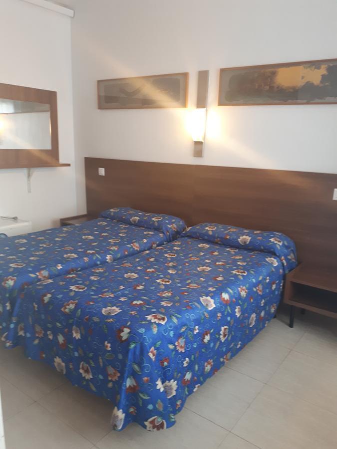 Hostal Margarita Pineda de Mar Kültér fotó
