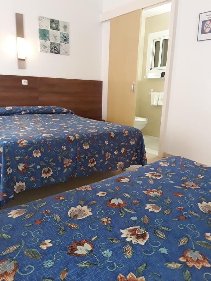 Hostal Margarita Pineda de Mar Kültér fotó