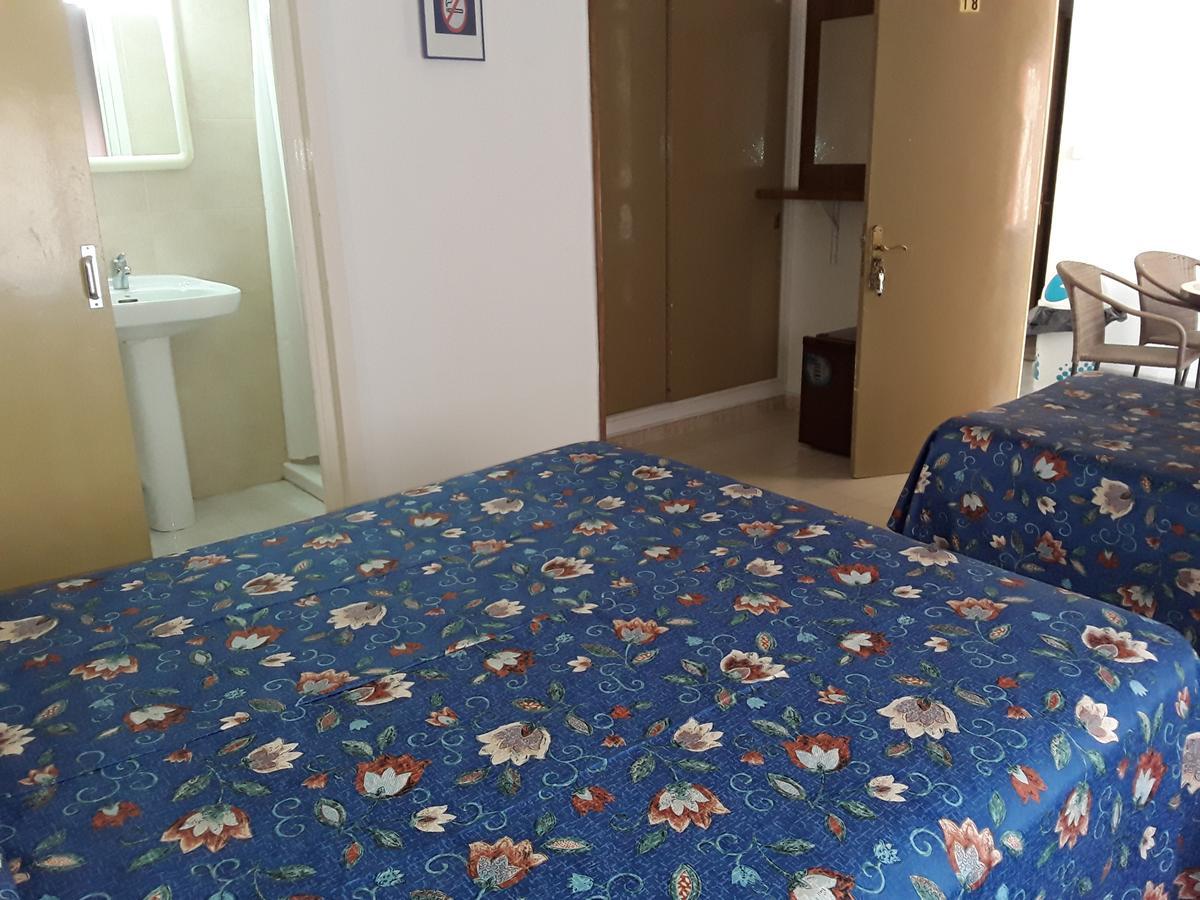 Hostal Margarita Pineda de Mar Kültér fotó