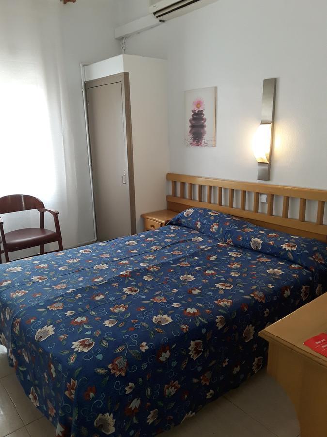 Hostal Margarita Pineda de Mar Kültér fotó