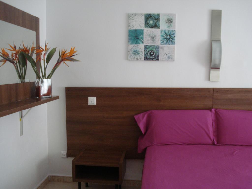 Hostal Margarita Pineda de Mar Kültér fotó